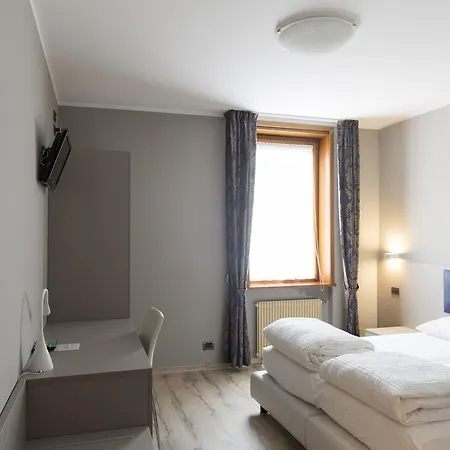 Montenegro Hotel Maniago